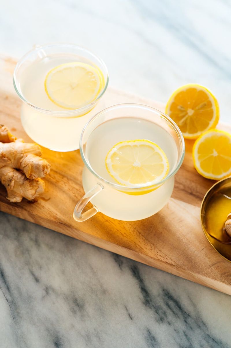 Fresh Ginger and Lemon Tea