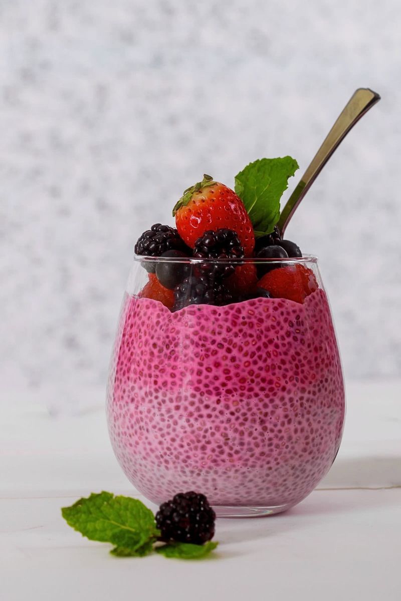 Berry Blast Yoghurt Bowl with Chia Seeds