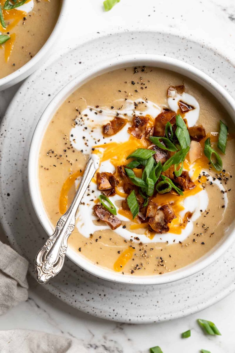 Vegan Loaded Baked Potato Soup