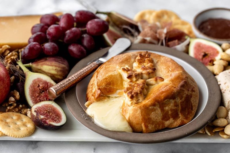 Crispy Brie Bites with Raspberry Jam