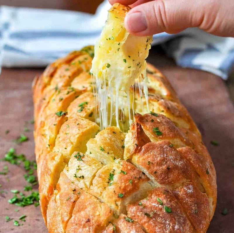 Garlic Bread Pull-Apart Loaf