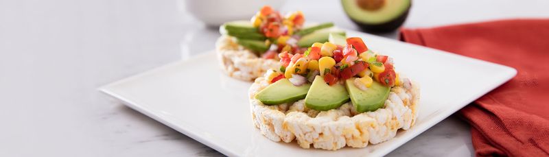 Whole Grain Rice Cakes with Avocado
