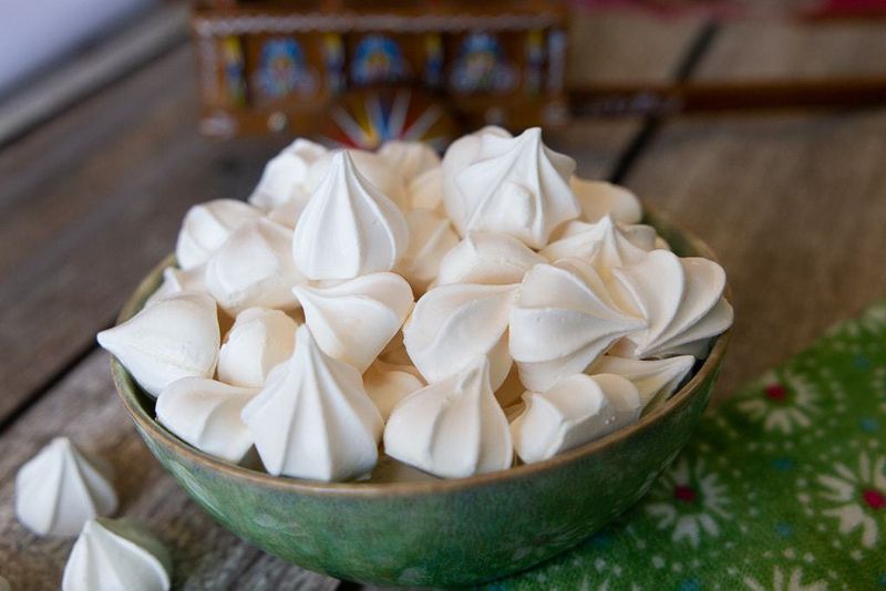 Suspiros (Portuguese Meringue Cookies)