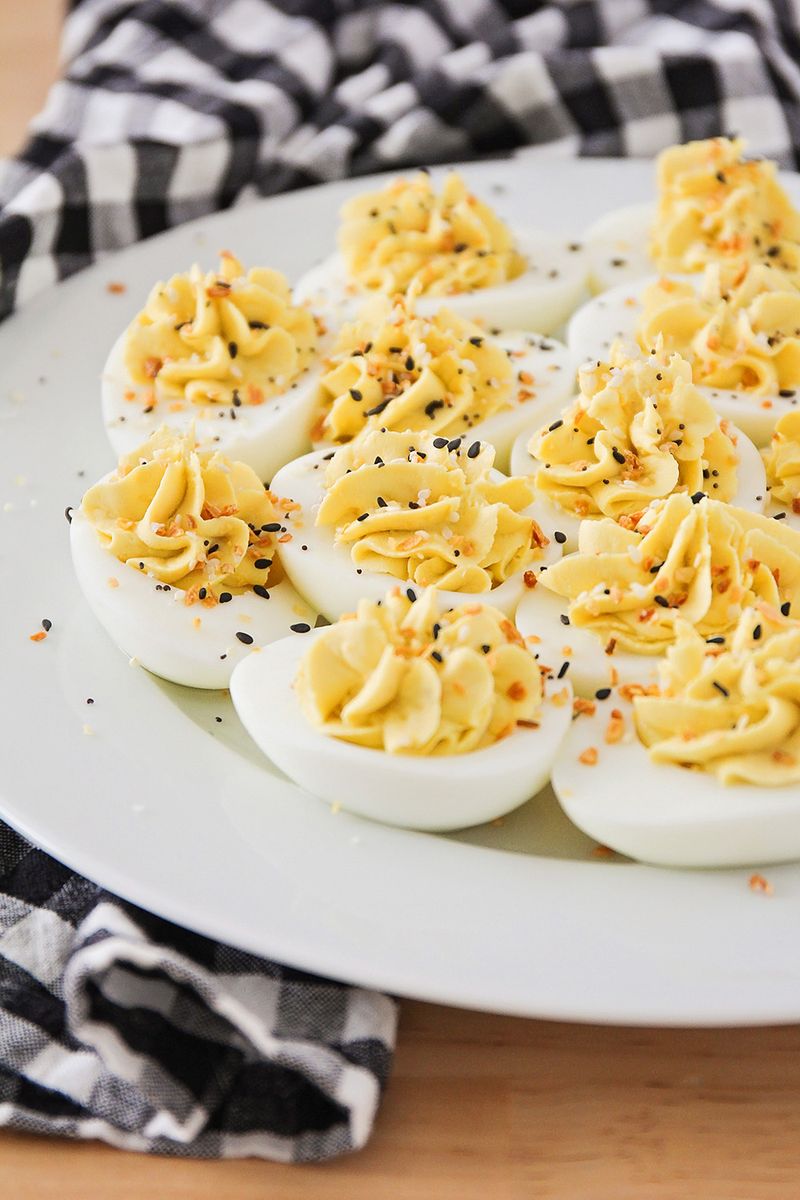 Deviled Eggs with Everything Bagel Seasoning