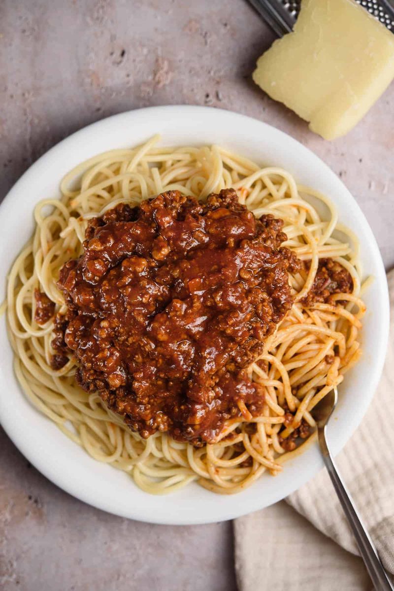 Makaronia me Kima (Greek Meat Sauce Pasta)