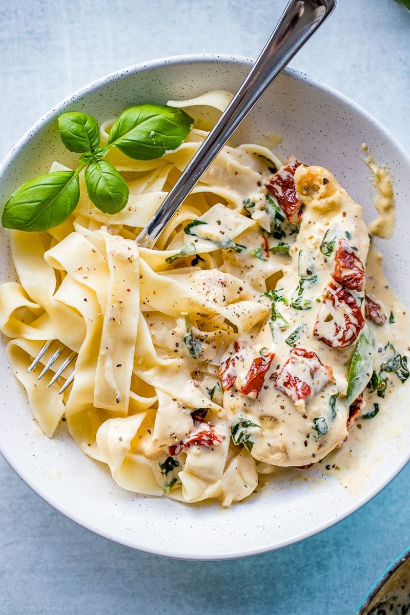 Sun-Dried Tomato Cream Sauce Chicken