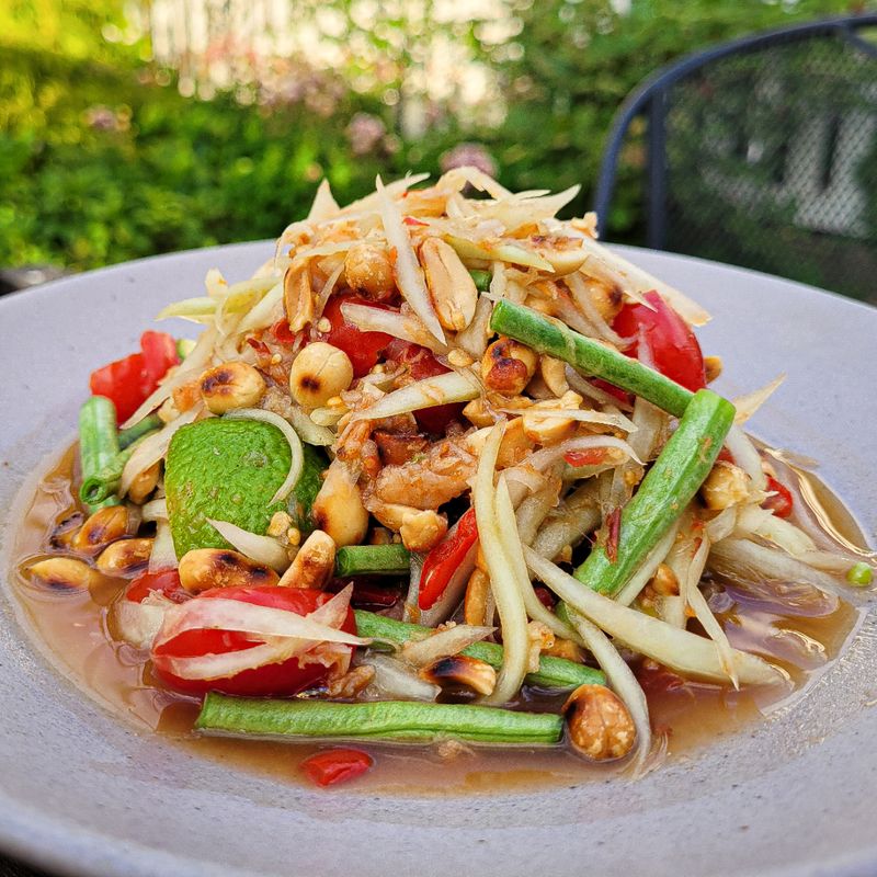 Thai Green Papaya Salad (Som Tum)