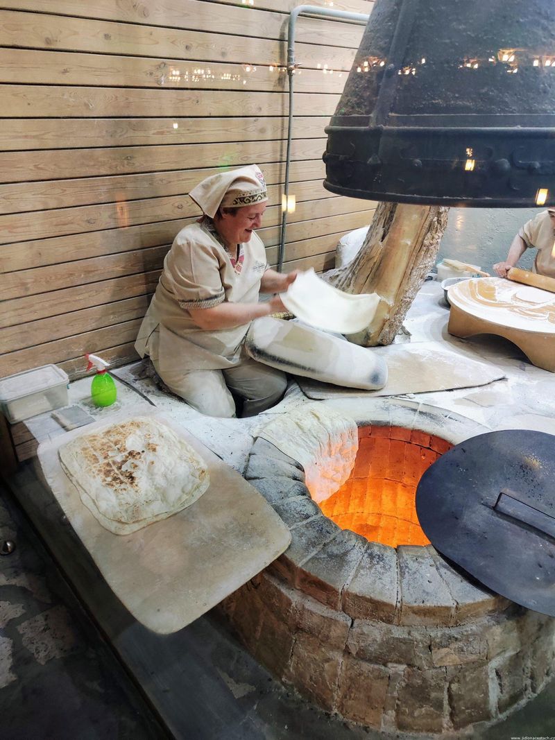 Lavash – Yazidi Communities of Iraq and Armenia