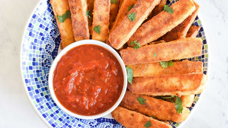 Crispy Halloumi Fries with Chili Dip