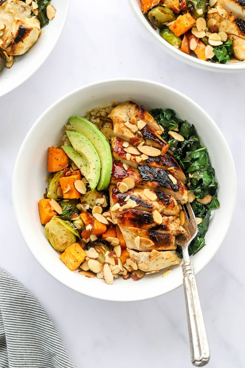 Grilled Chicken and Farro Power Bowl