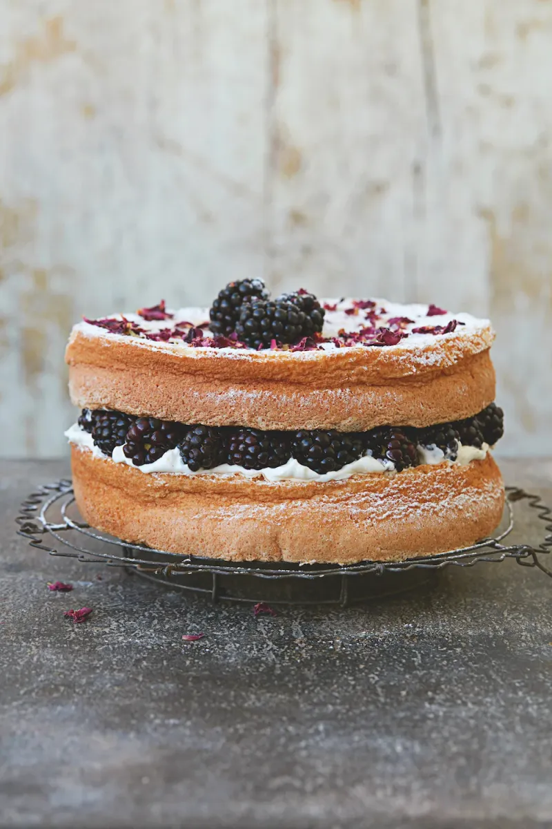 Farmyard Victoria Sponge