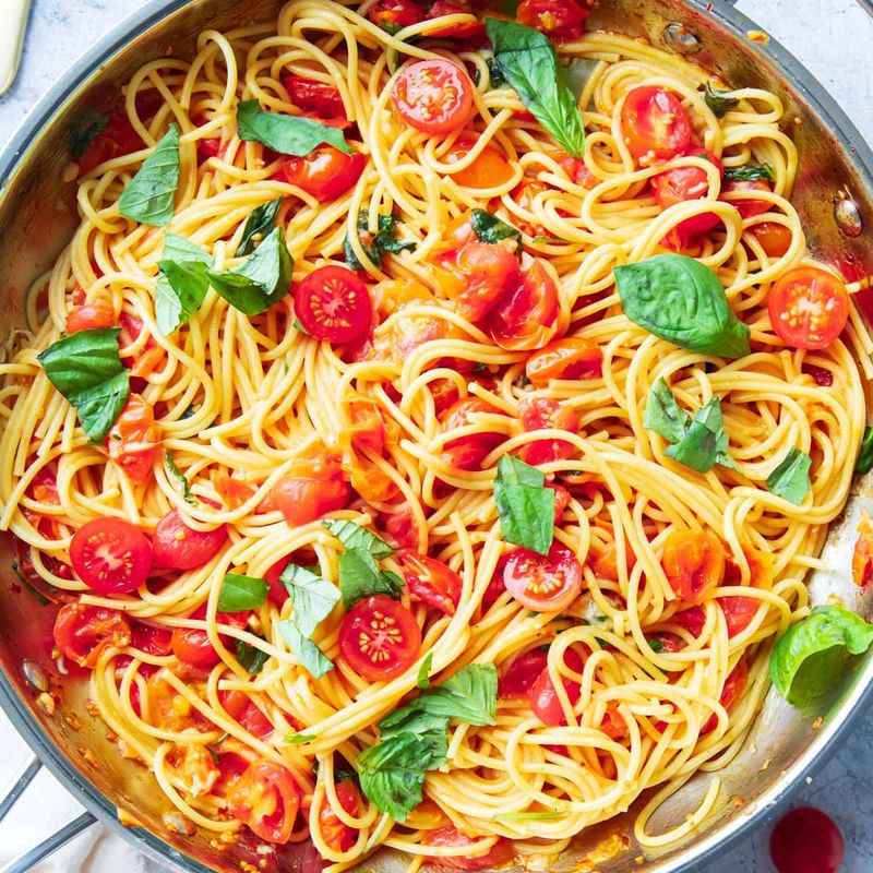 Simple Tomato Basil Pasta