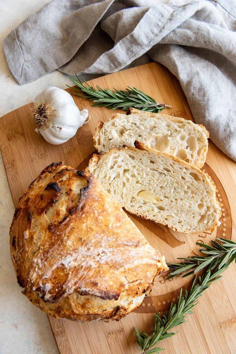Roasted Garlic and Thyme Boule