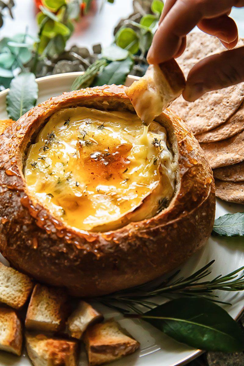 Honey and Thyme Camembert Fondue
