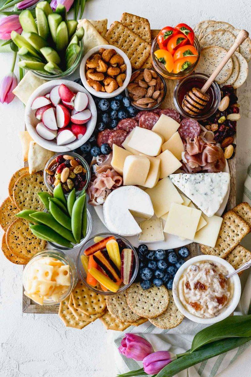 Choose Artisan Crackers Over Basic Ones