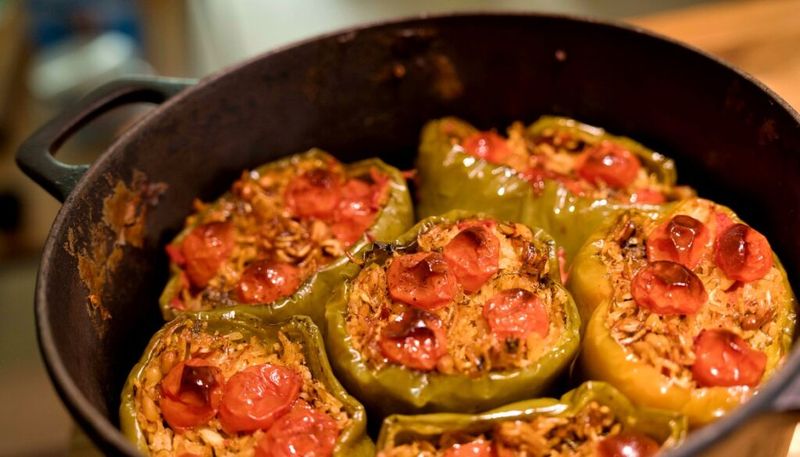 Turkish Stuffed Bell Peppers (Biber Dolmasi)