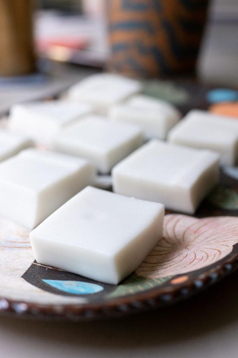 Haupia (Hawaiian Coconut Pudding)