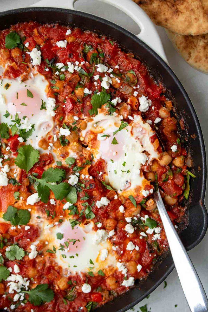 Spinach and Chickpea Shakshuka