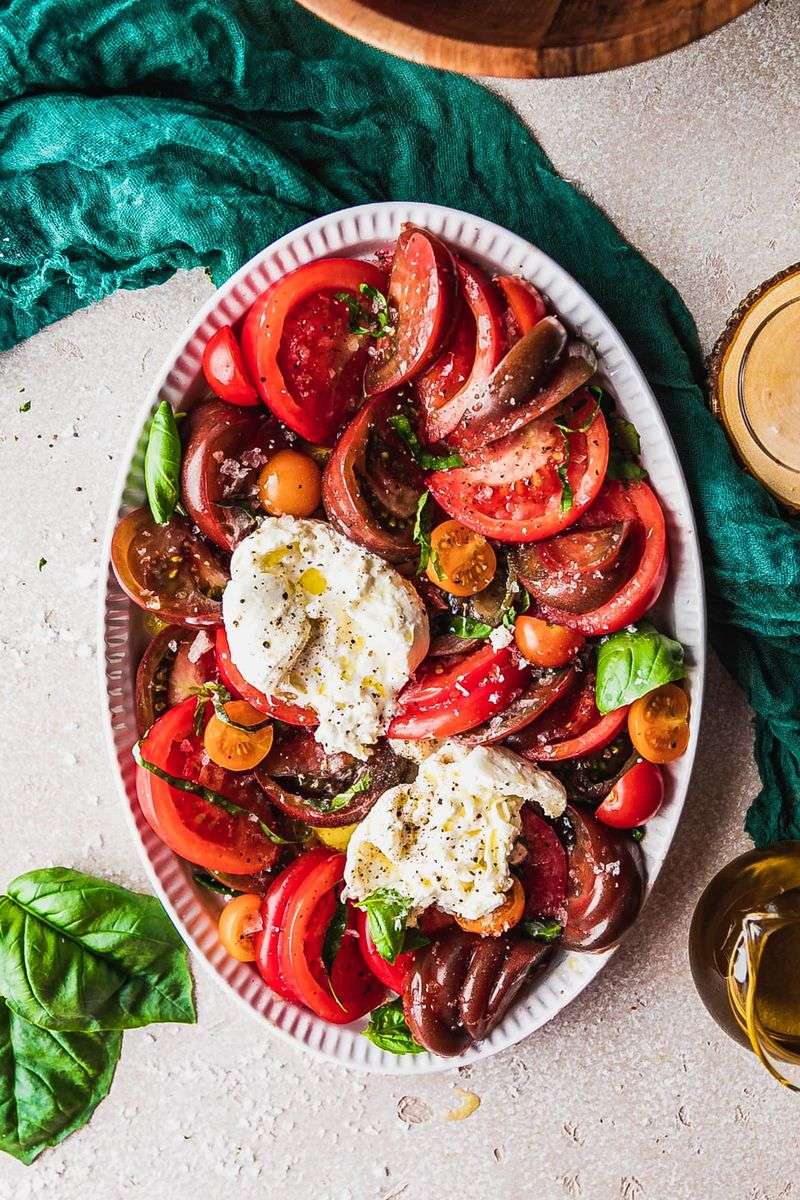 Caprese Salad with Hemp Seeds and Prosciutto