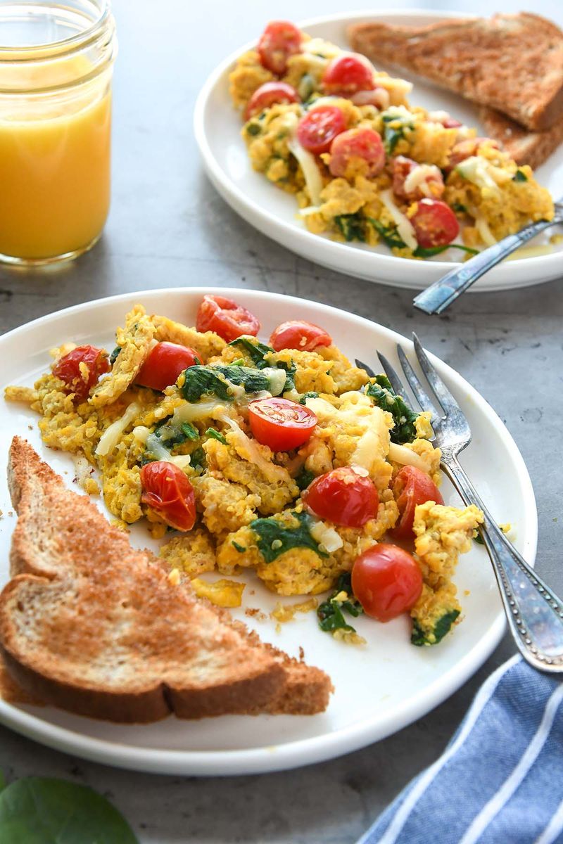 Egg and Veggie Breakfast Scramble