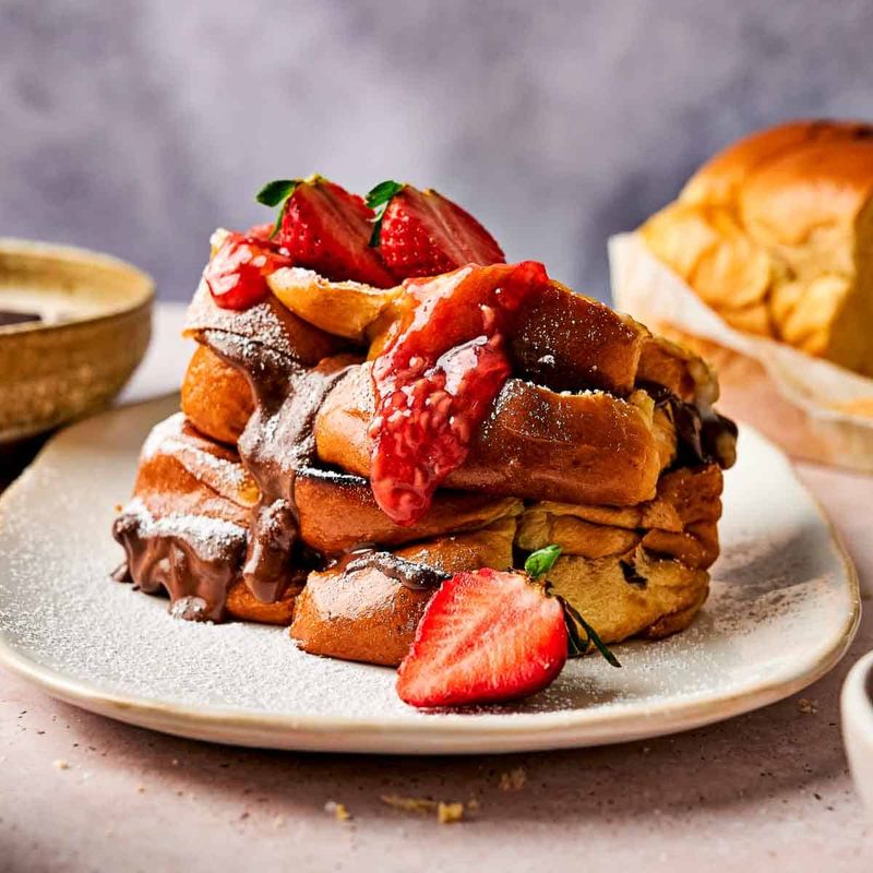 Nutella-Stuffed French Toast