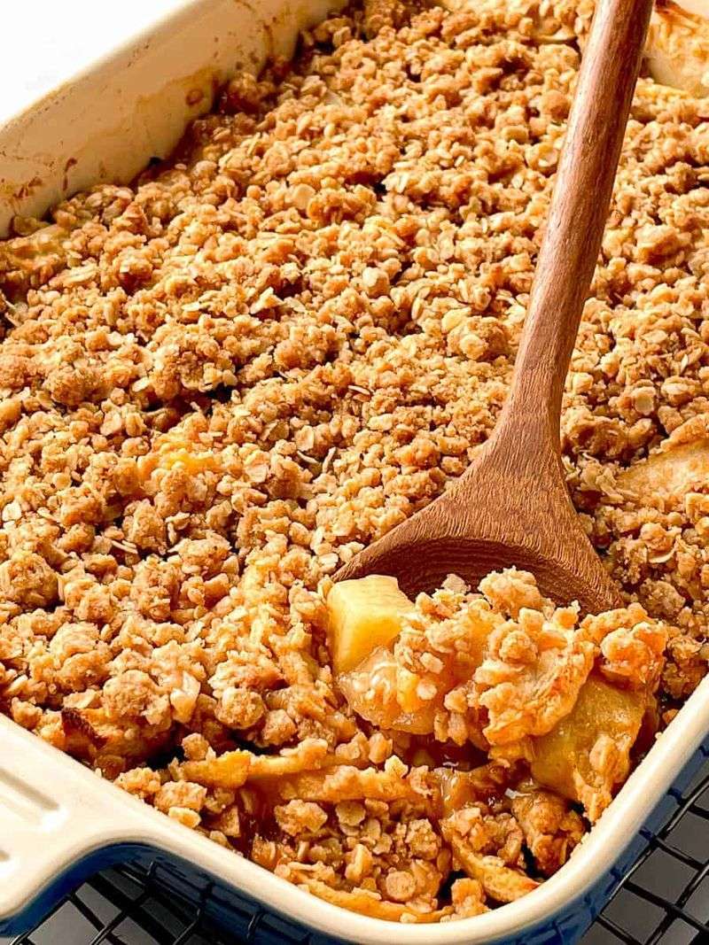 Cinnamon Apple Crisp With Pantry Staples
