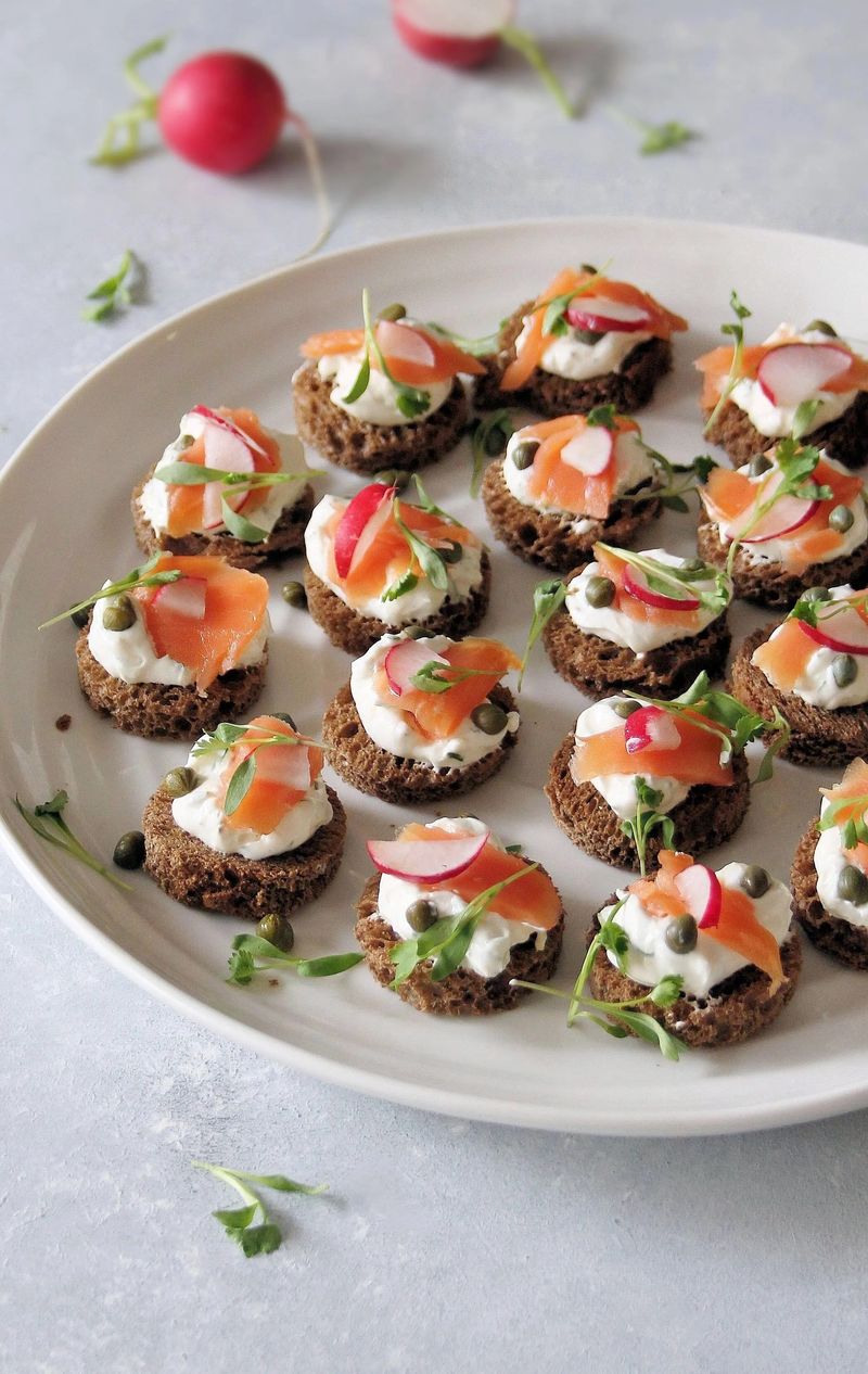 Smoked Salmon Cucumber Rye Bites