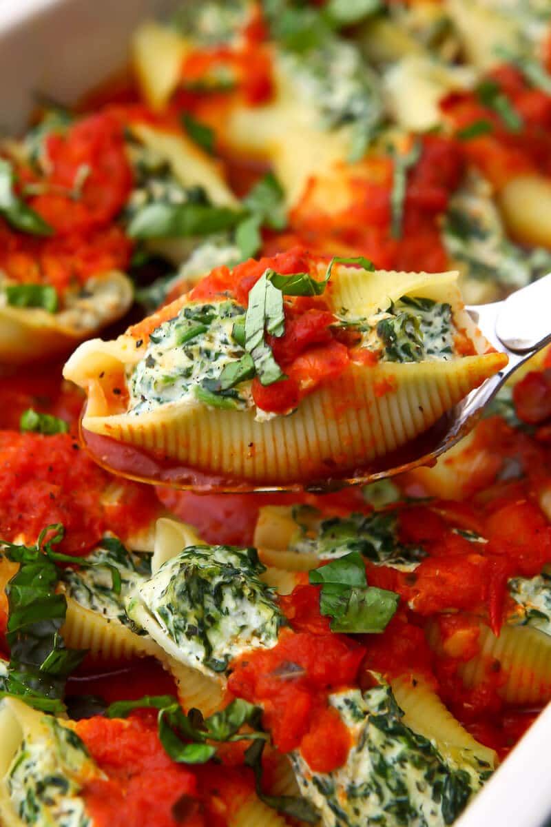 Spinach and Ricotta Stuffed Shells with Tofu