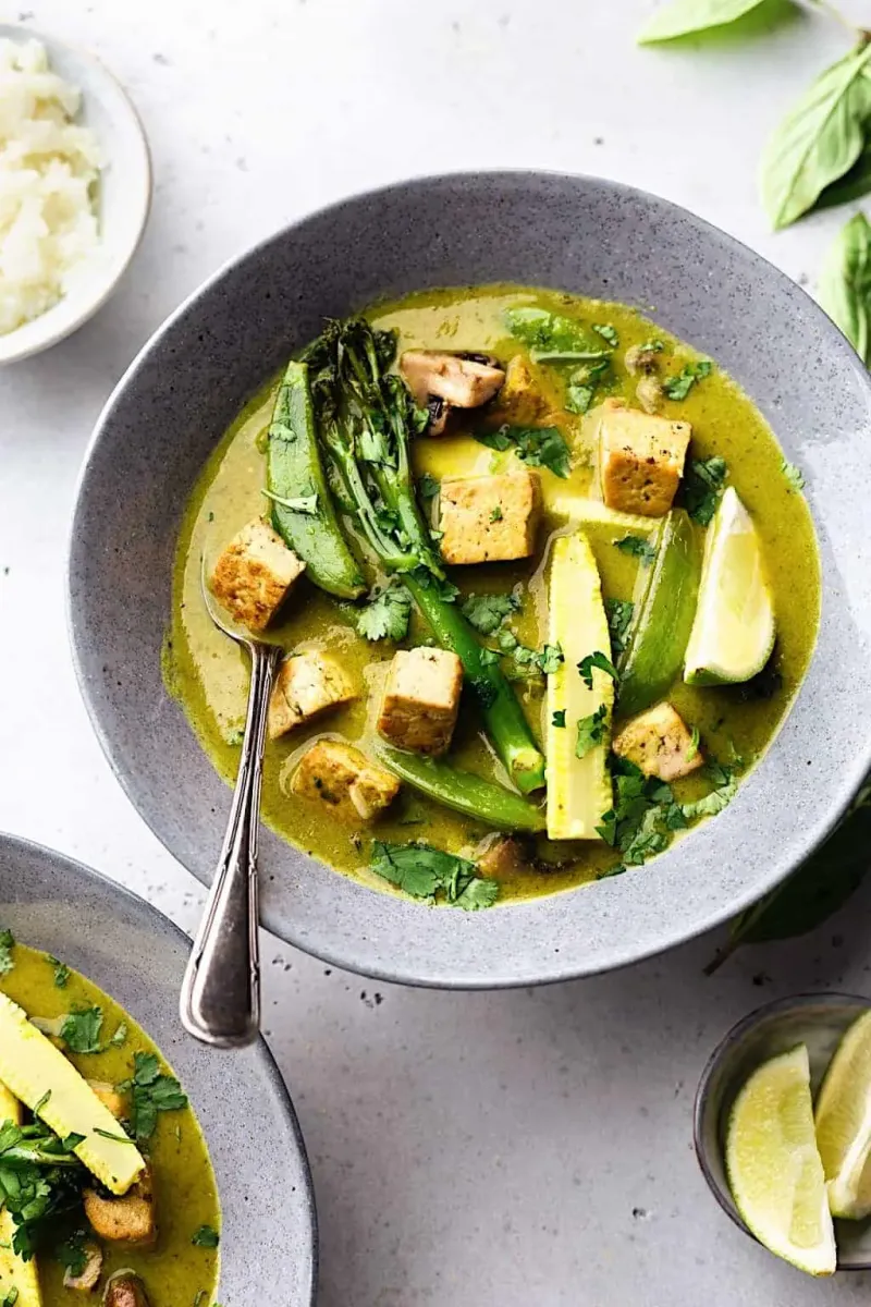 Thai Green Curry with Tofu and Vegetables
