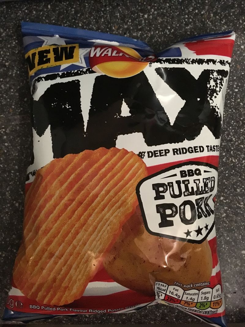 Walkers Deep Ridged Pulled Pork and BBQ Sauce