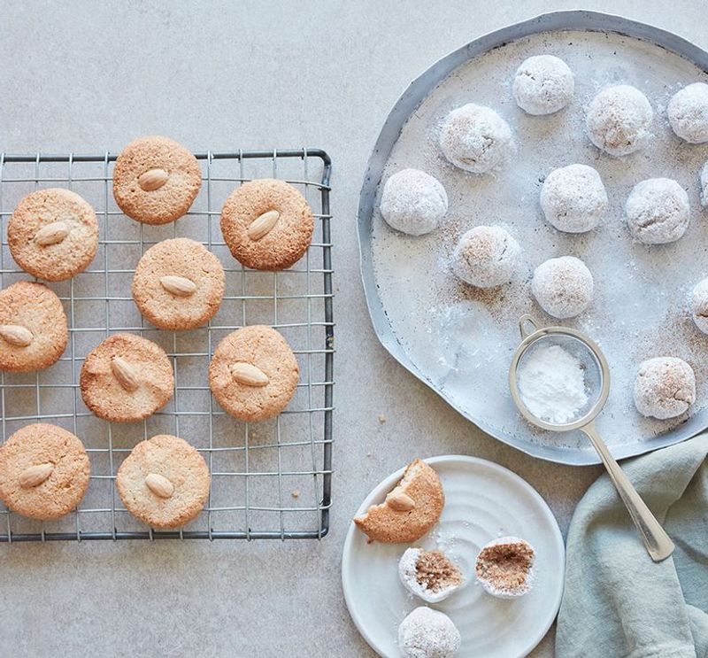 Almond Macaroons (British Style)