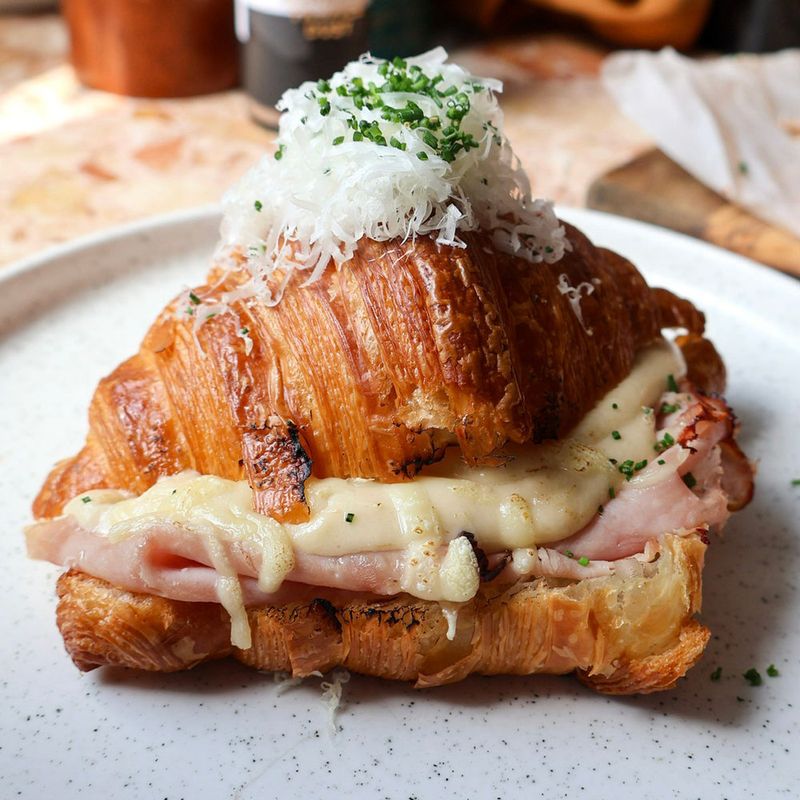 Croque Monsieur Croissants