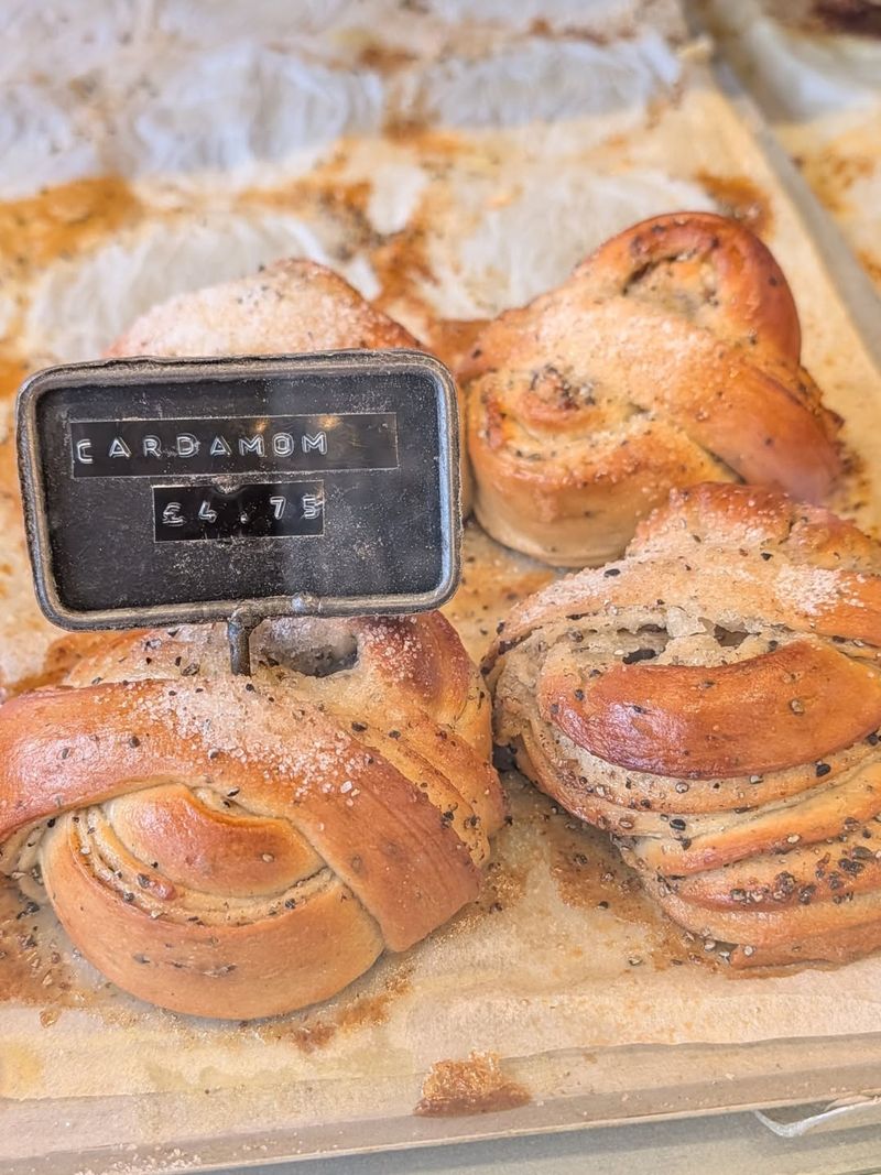 Norfolk Knot (Dough Knot Roll)