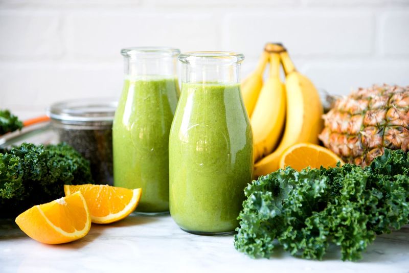Coconut Water and Pineapple Detox Smoothie