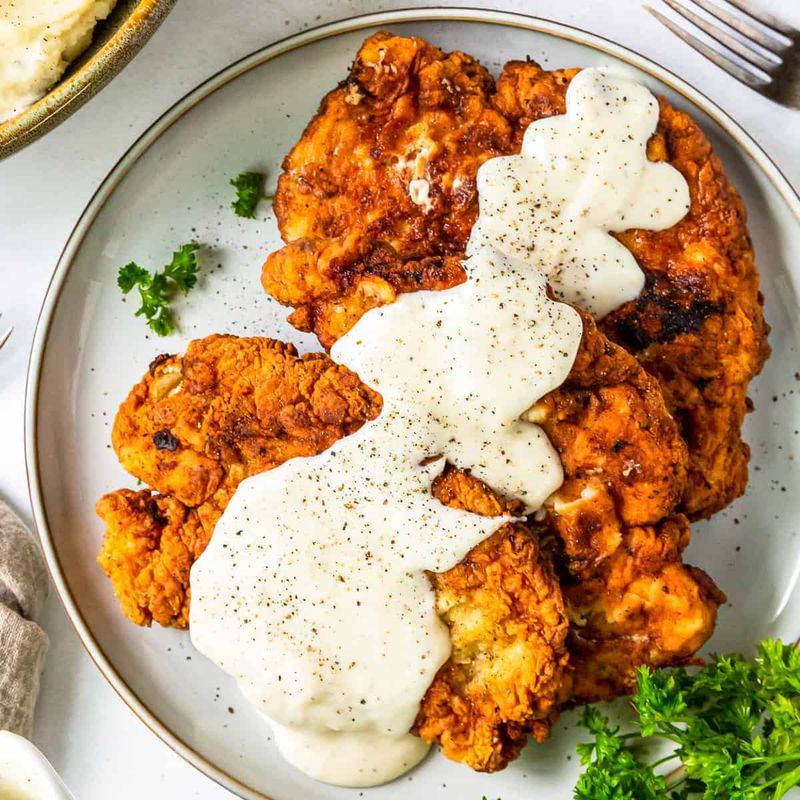 Pan-Fried Chicken with Cream Gravy
