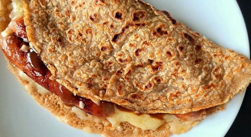 Oatcakes with Melted Cheese and Tomato