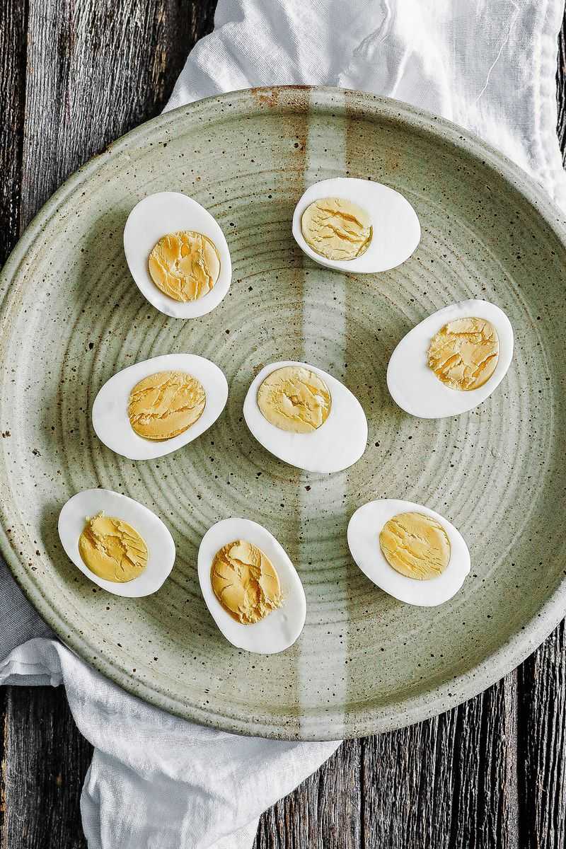 Hard-Boil a Dozen Eggs at Once