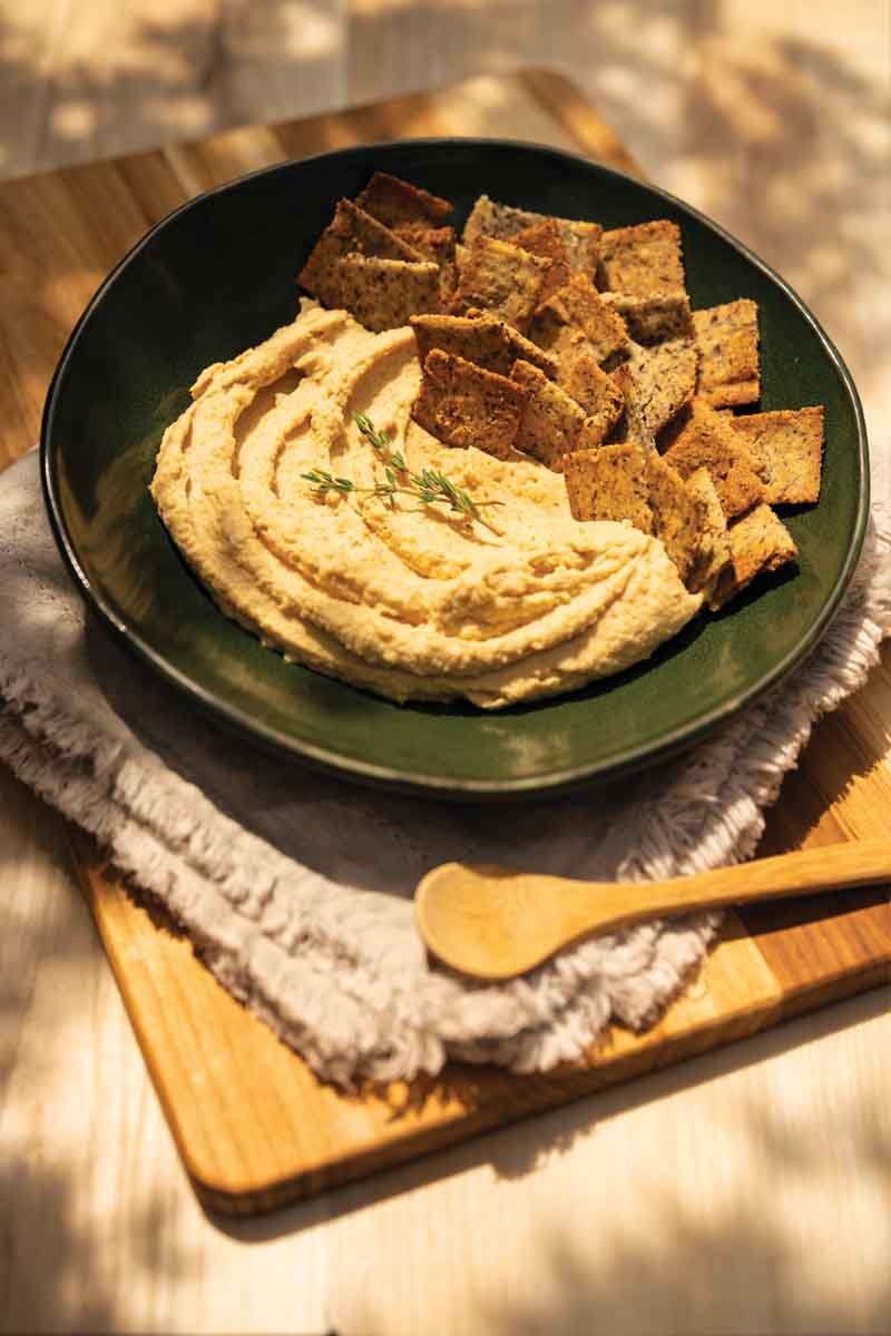 Hummus with Whole Grain Crackers