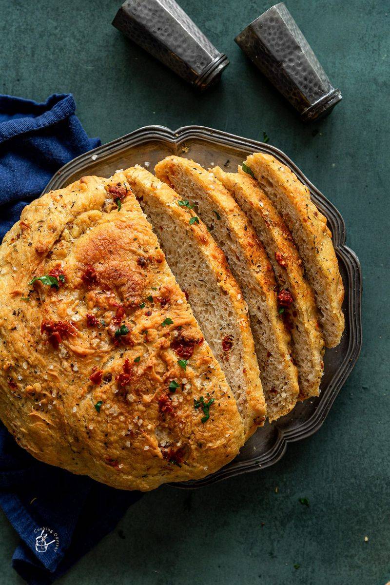 Sun-Dried Tomato Basil Bread