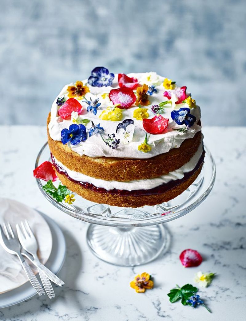 Victoria Sponge with Fresh Flower Garnish