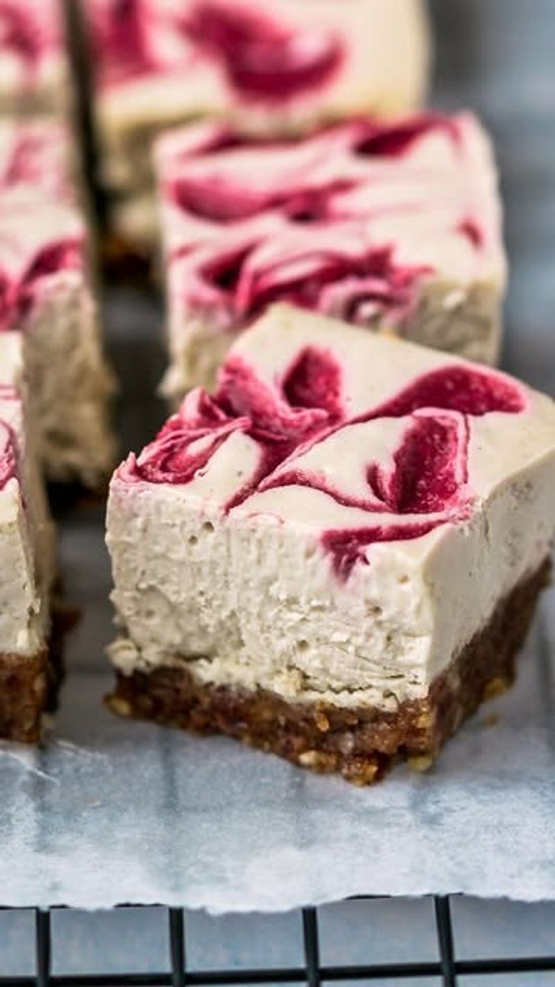 Rhubarb Cheesecake Bars