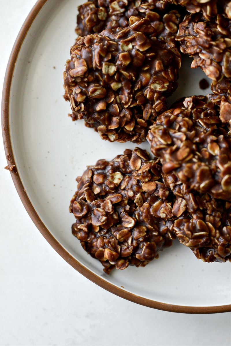 No-Bake Chocolate Oat Cookies