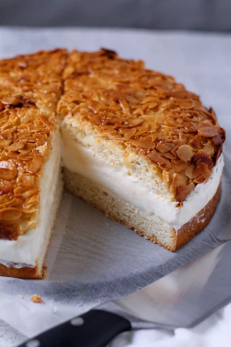 Bienenstich (Bee Sting Cake)