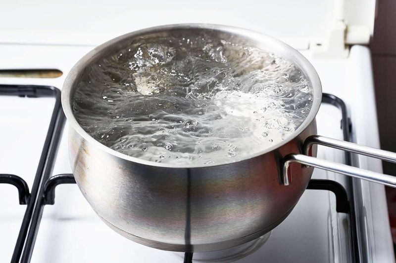 Wait for a Rolling Boil Before Adding Pasta