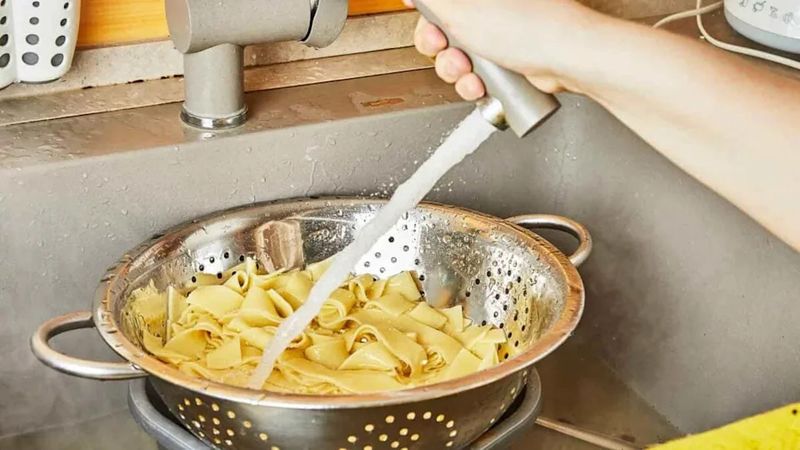 Do Not Rinse Your Pasta After Draining