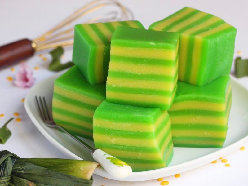 Pandan Cake (Southeast Asian Green Cake)