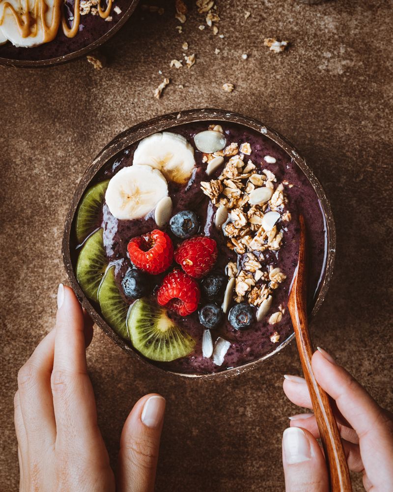 Açaí Bowl with Granola and Tropical Toppings
