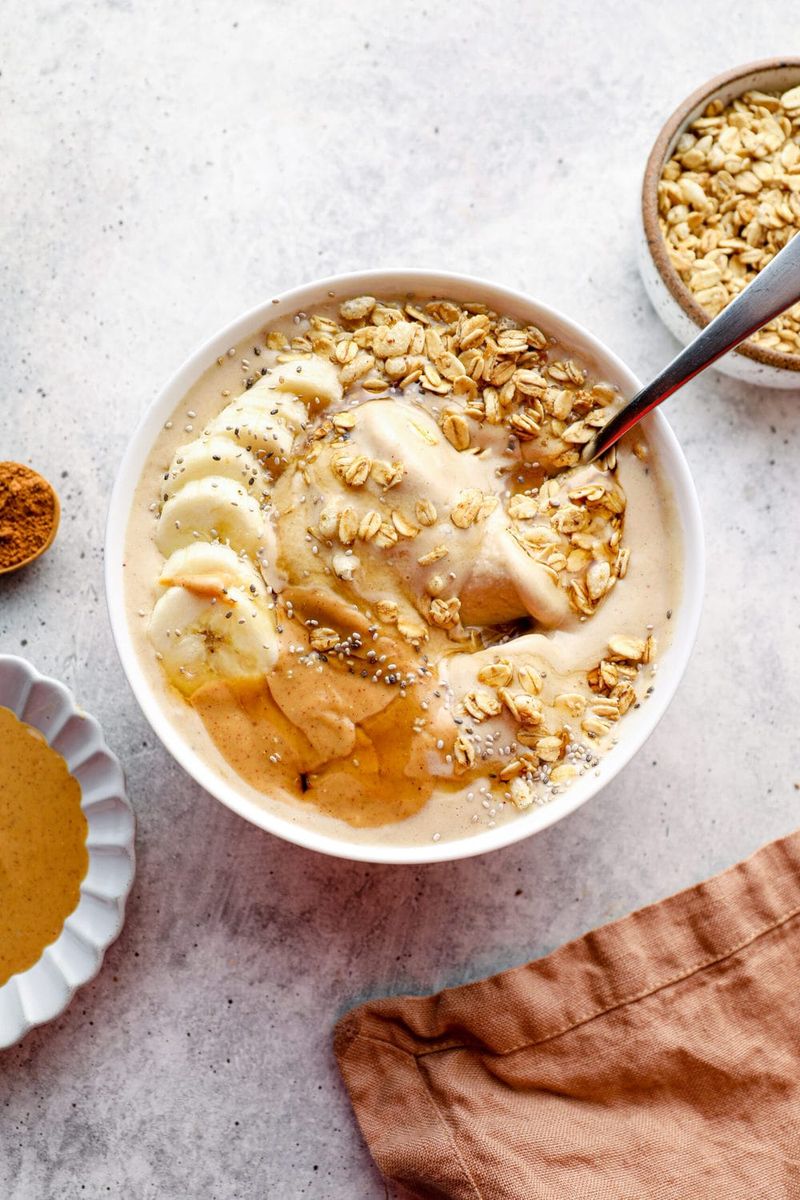 Banana Oat Smoothie Bowl
