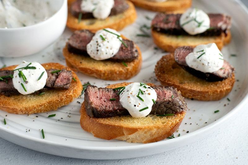Beef Tenderloin Crostini with Horseradish Cream