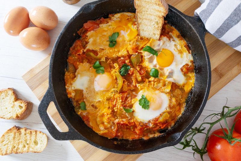 Shakshuka with Crusty Bread